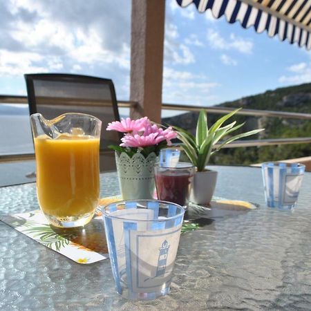 The View Apartment Mimice Bagian luar foto